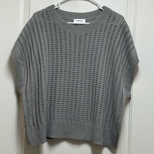 Gilli Sz Medium Gray Short Sleeve Drop Shoulder Open Stitch Cre Neck Sweater Y2K